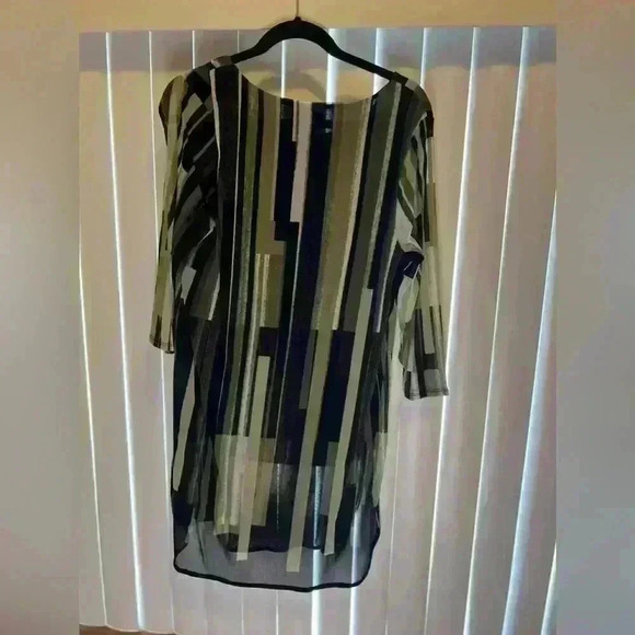 NWOT Alfani Printed Mesh Tunic, brand new never worn. Army green mixed color - Picture 4 of 15
